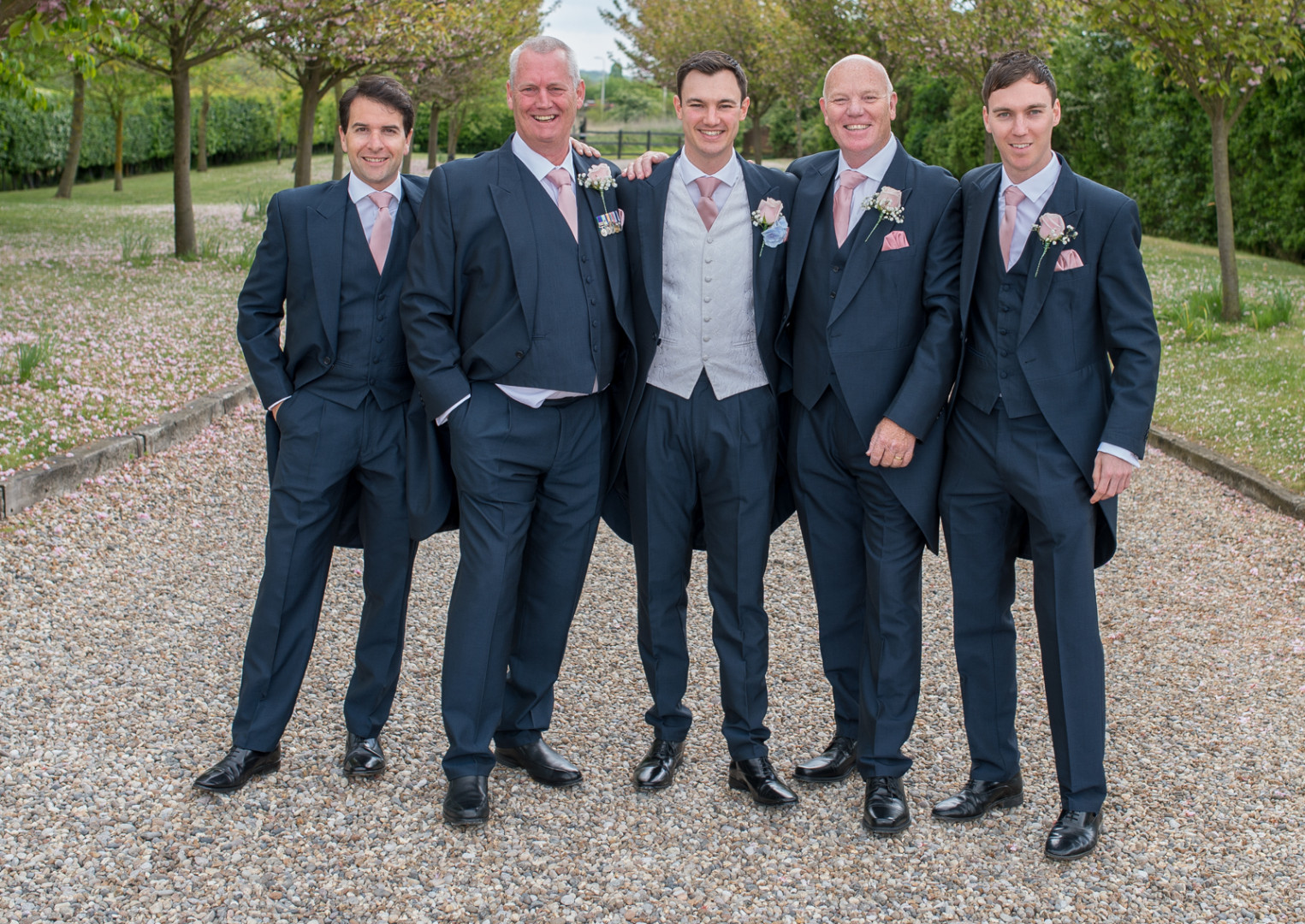 Old Essex barn | wedding photography in Essex