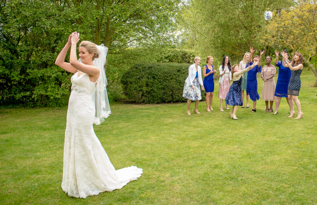 Old Essex barn | wedding photography in Essex