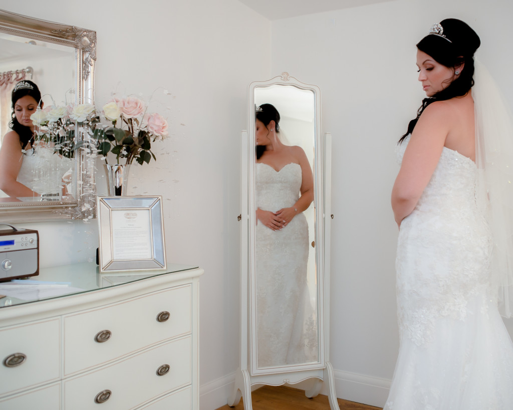 Old Essex barn | wedding photography in Essex